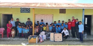 राप्ती चौघराका विद्यार्थीलाई शैक्षिक सामग्री सहयोग