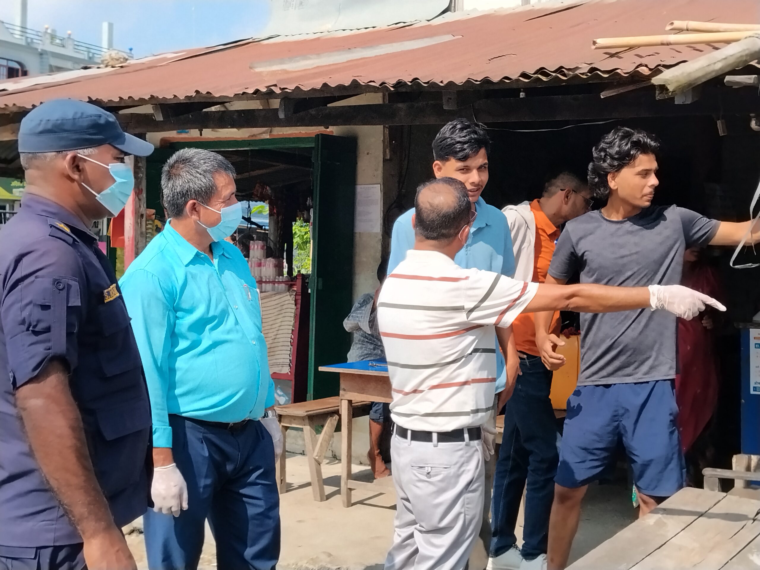 गोलधाप बजारमा डेङ्गी रोग बिरुद्द सचेतना साथै लार्भा खोजी नष्ट गर्ने कार्यक्रम सम्पन्न